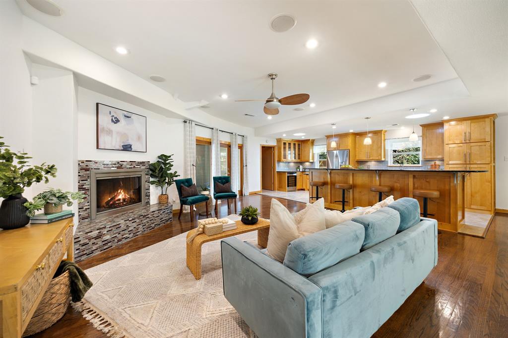 10412 Silverock Drive, Dallas, TX 75218 10412 Silverock Drive, Dallas, TX 75218