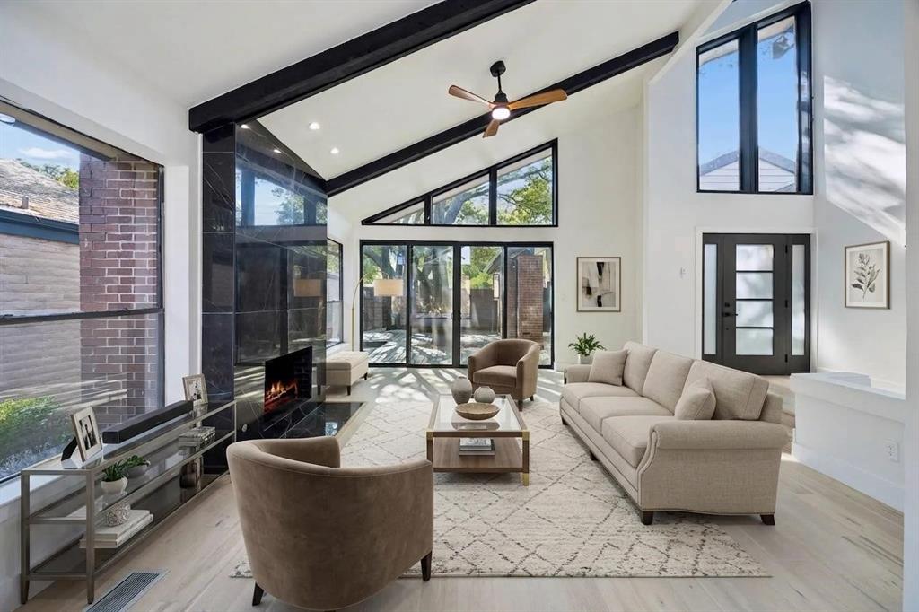 Digitally Staged