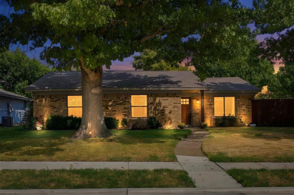 701 Lookout Trail, Plano, TX 75023 701 Lookout Trail, Plano, TX 75023