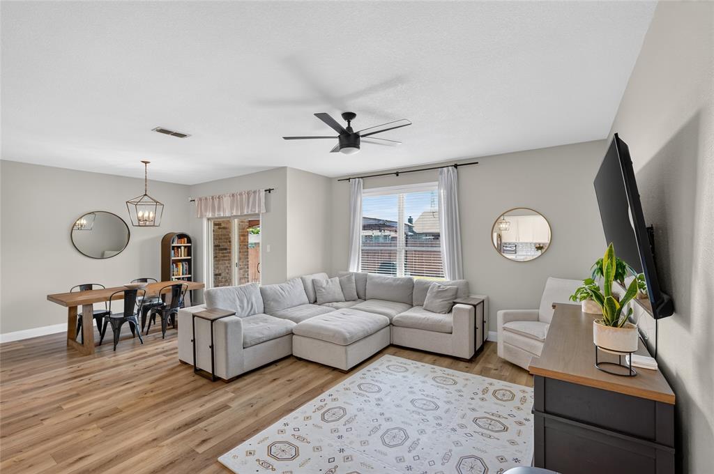 1722 Oak Glen Drive, Wylie, TX 75098