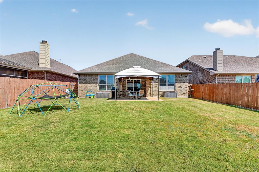 1722 Oak Glen Drive, Wylie, TX 75098