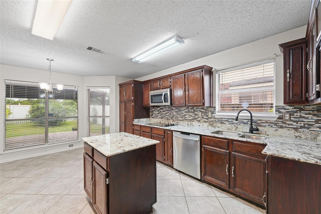 1521 Curtis Lane, Cedar Hill, TX 75104
