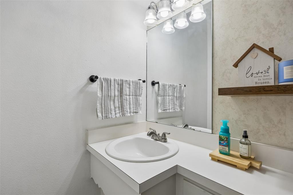 213 Harrington Circle, Duncanville, TX 75116