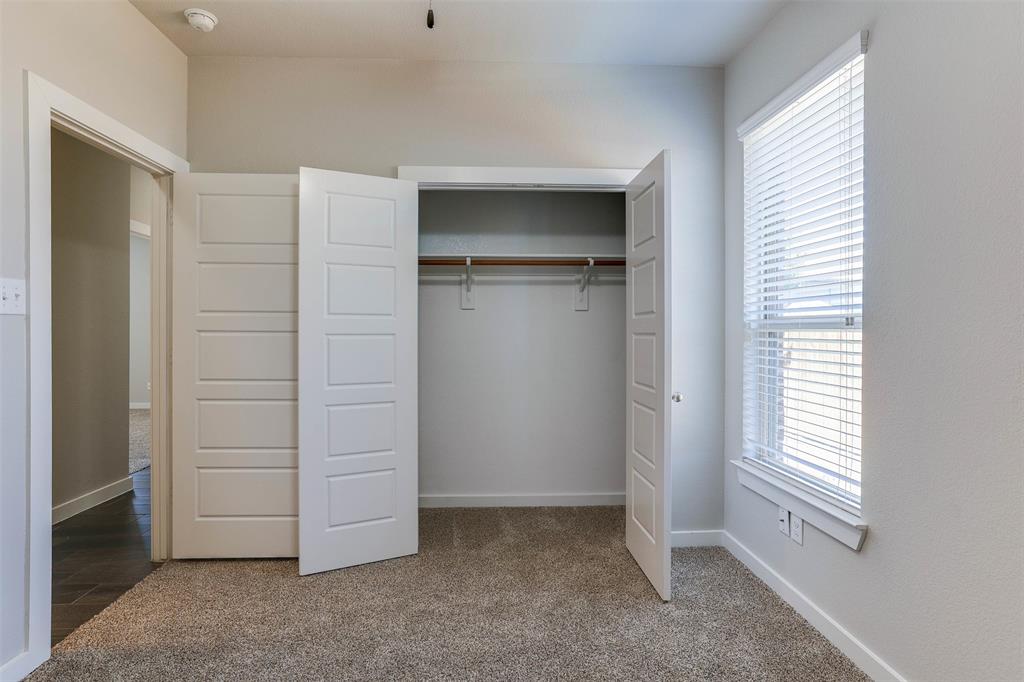 1029-1031 Skyview Court, Midlothian, TX 76065