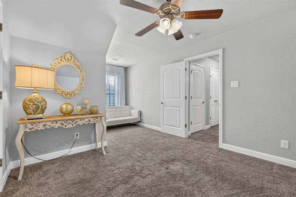 305 Donna Circle, Granbury, TX 76049