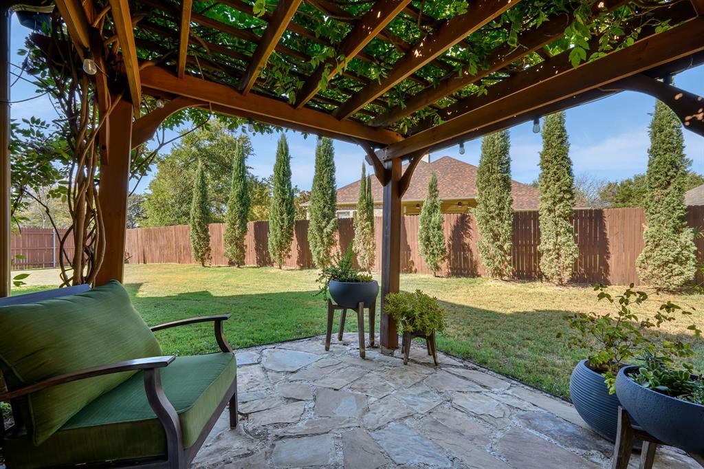 305 Donna Circle, Granbury, TX 76049
