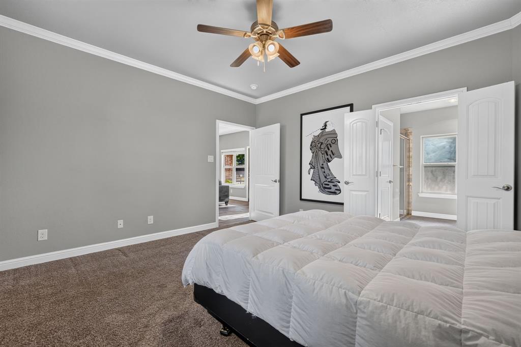 305 Donna Circle, Granbury, TX 76049