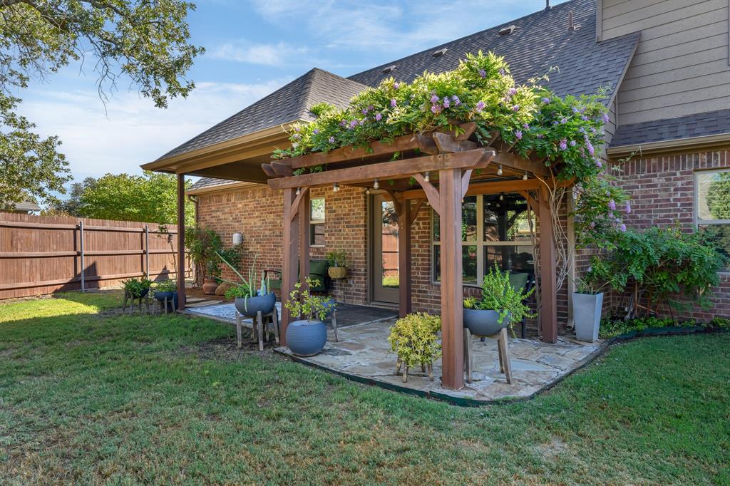305 Donna Circle, Granbury, TX 76049