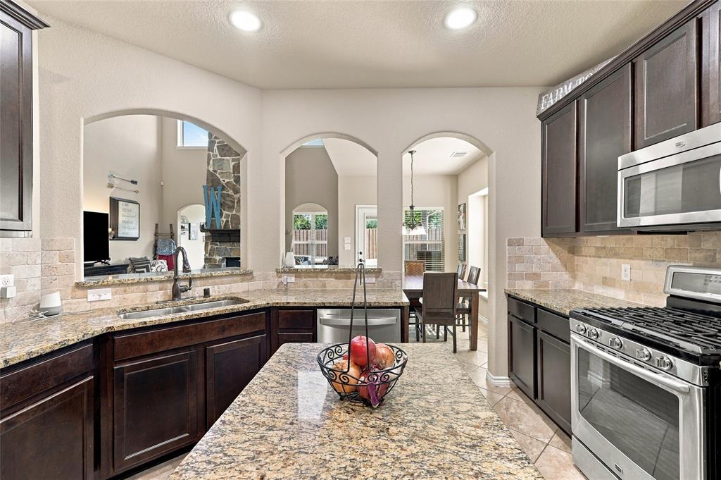 202 Pleasant Hill Lane, Fate, TX 75189