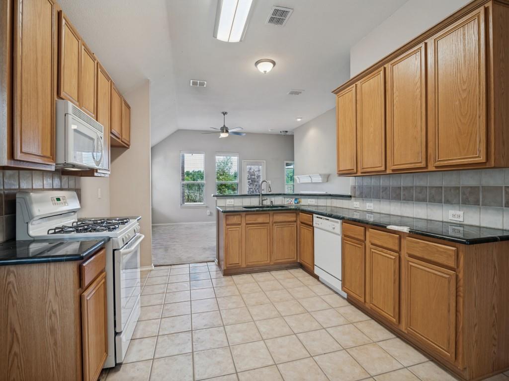 9421 Links Fairway Drive, Rowlett, TX 75089