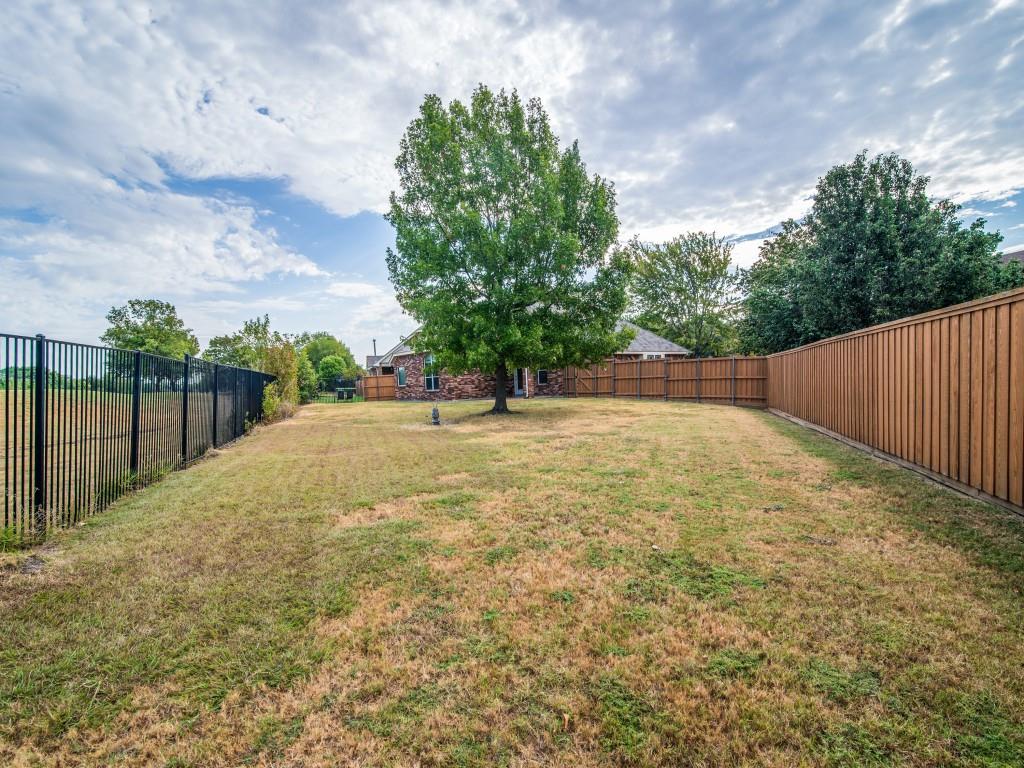 9421 Links Fairway Drive, Rowlett, TX 75089