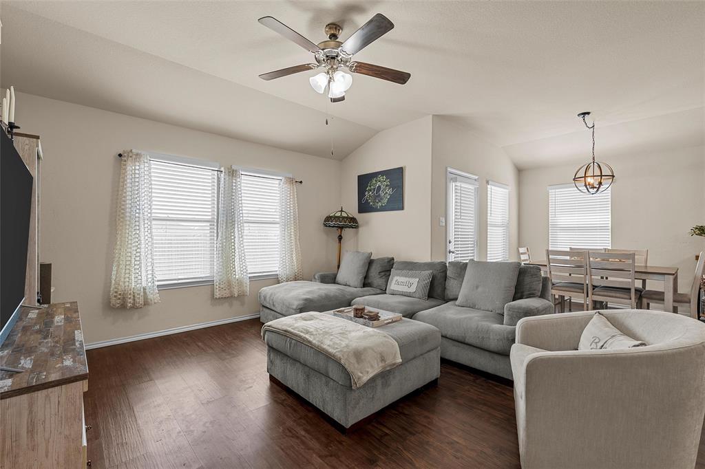 3016 Jackal Drive, Lorena, TX 76655