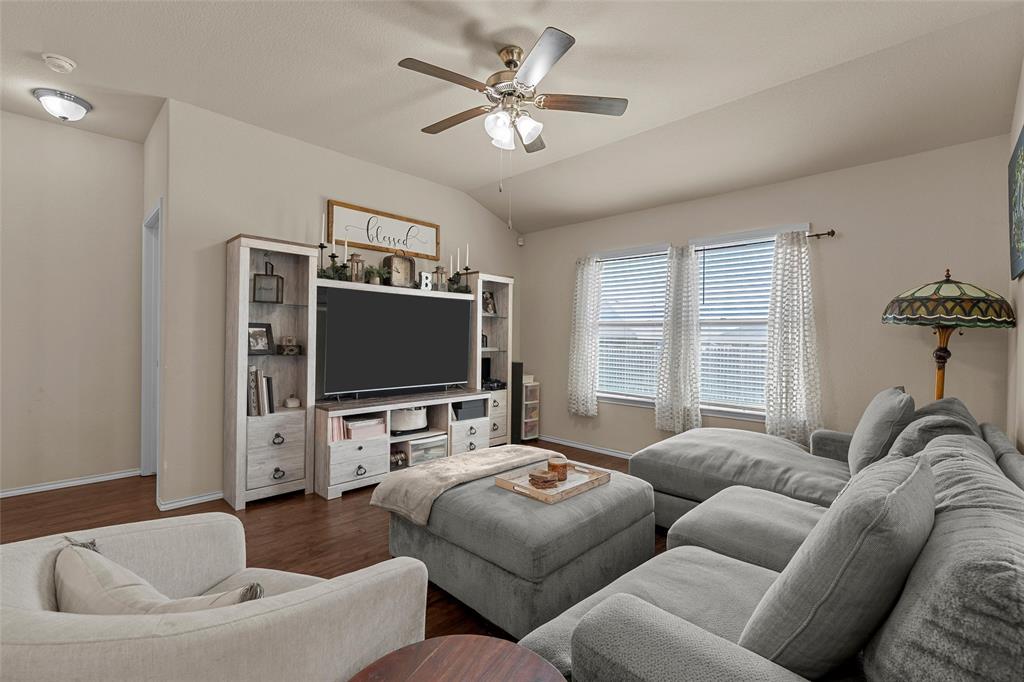 3016 Jackal Drive, Lorena, TX 76655
