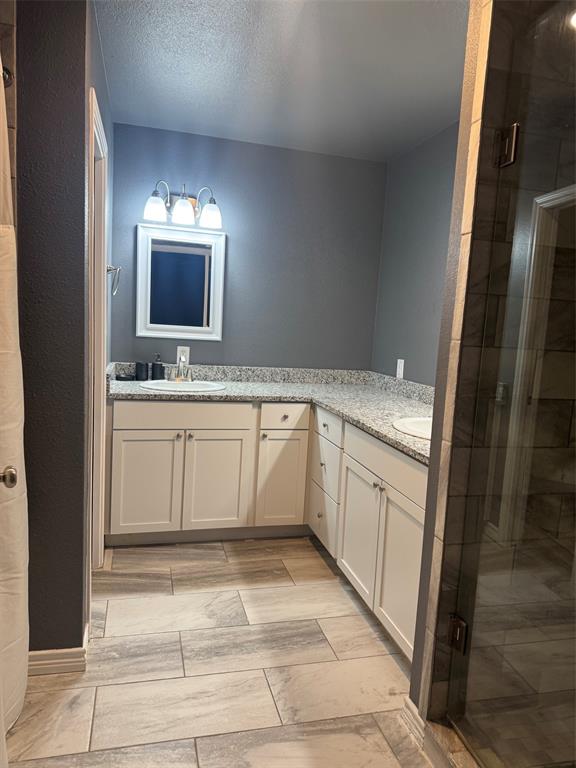 2923 River Ridge Court, Granbury, TX 76048