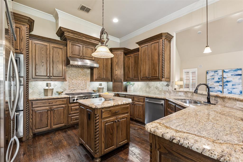 8523 Lakemont Drive, Dallas, TX 75209 8523 Lakemont Drive, Dallas, TX 75209