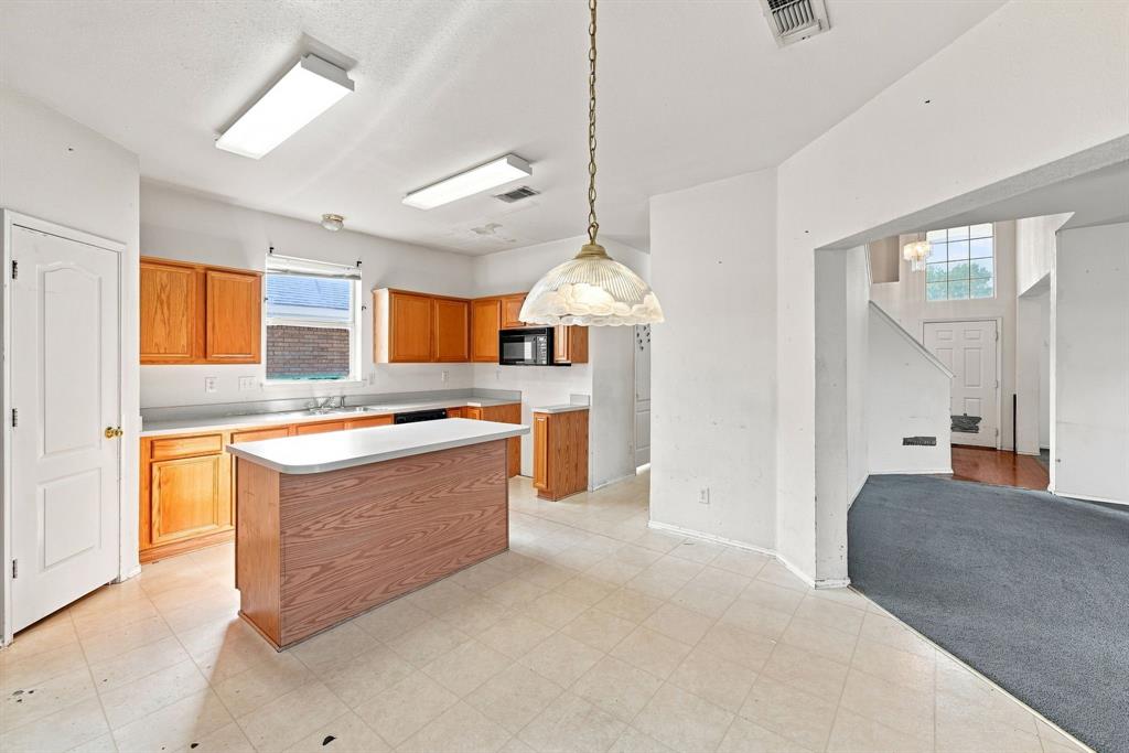 467 Orchard Hill Drive, Cedar Hill, TX 75104