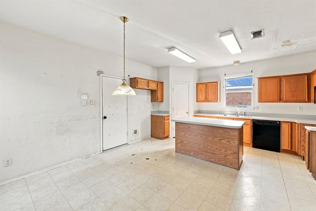 467 Orchard Hill Drive, Cedar Hill, TX 75104
