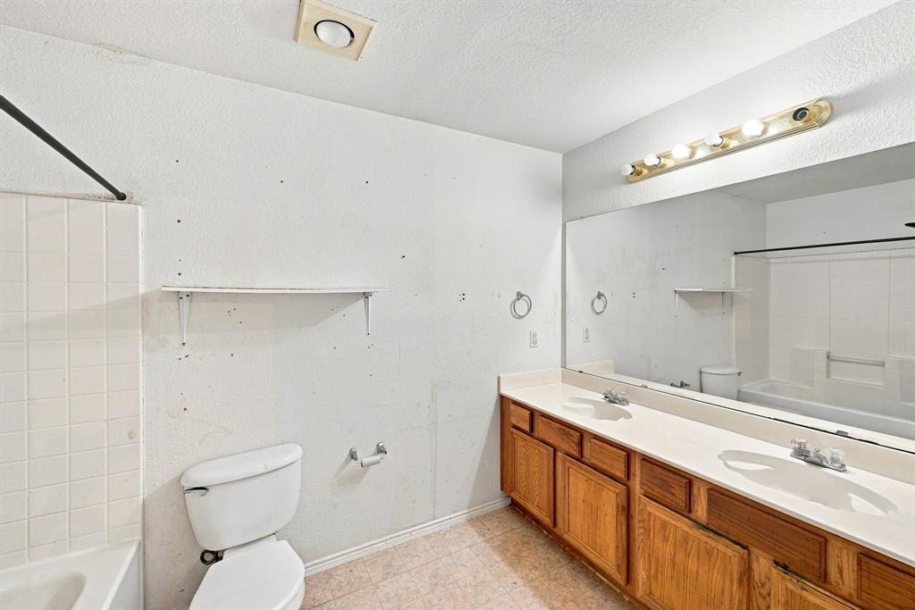 467 Orchard Hill Drive, Cedar Hill, TX 75104