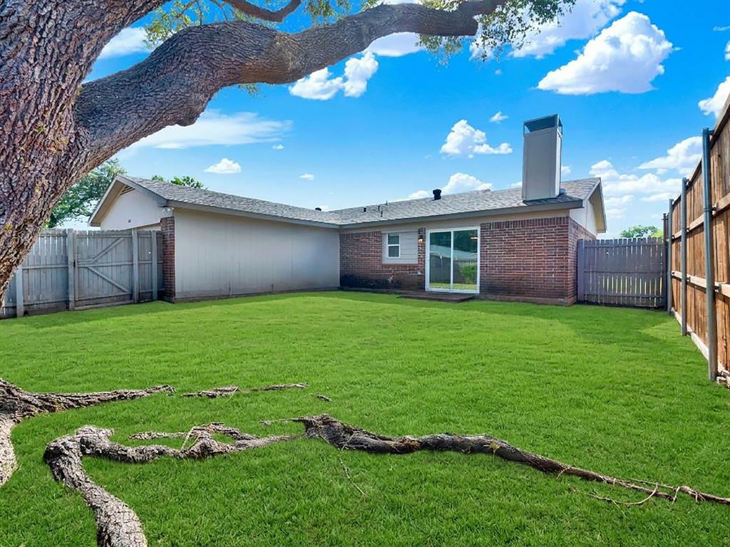 Plenty of backyard space for relaxing or playing