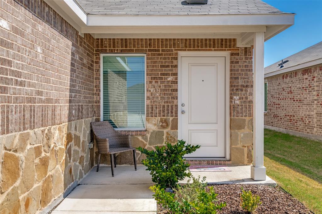 1352 Wedgeleaf Lane, Forney, TX 75126