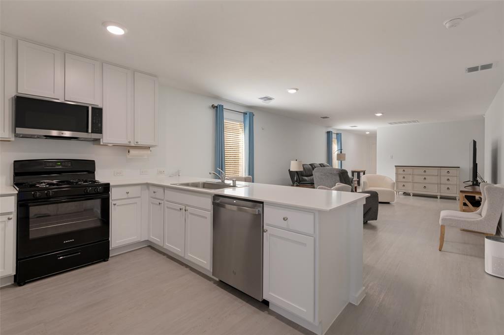1352 Wedgeleaf Lane, Forney, TX 75126