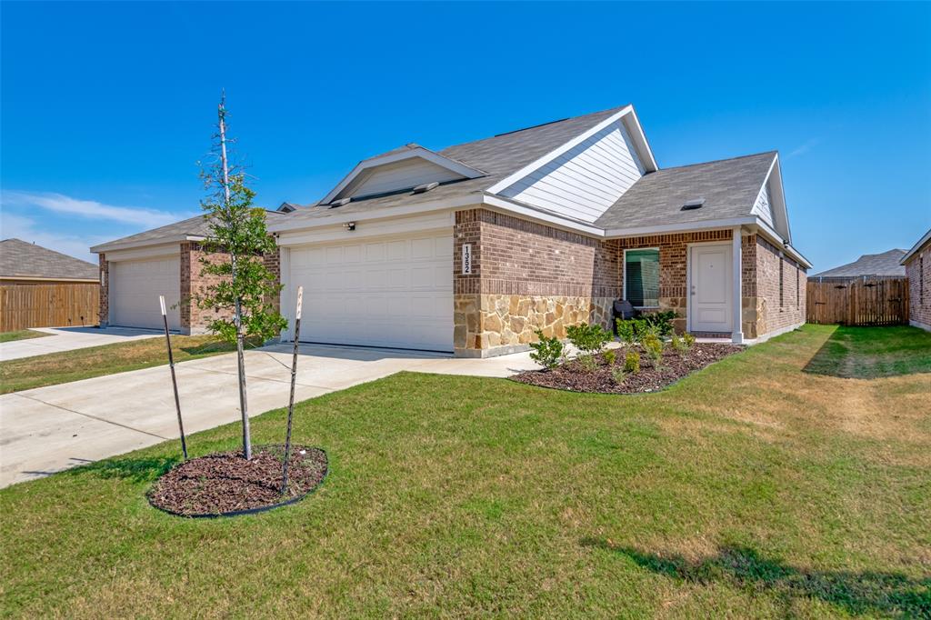 1352 Wedgeleaf Lane, Forney, TX 75126