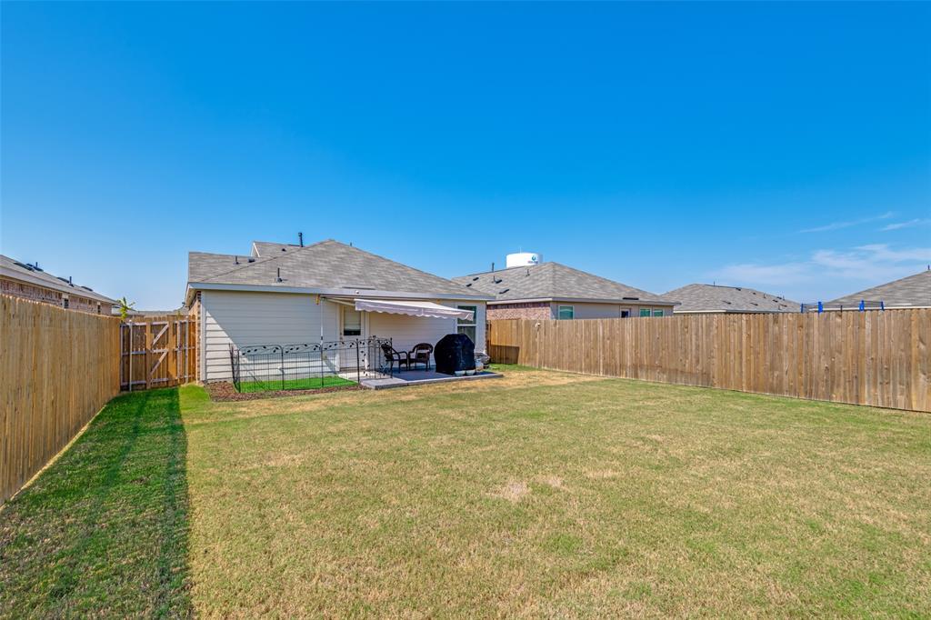1352 Wedgeleaf Lane, Forney, TX 75126