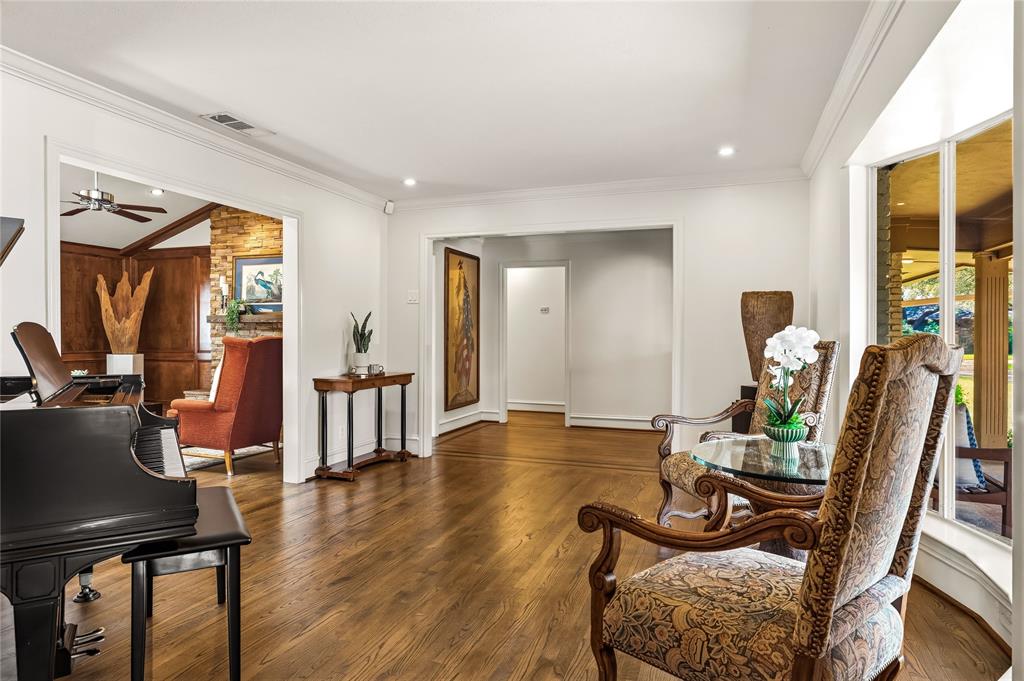 10626 Cox Lane, Dallas, TX 75229