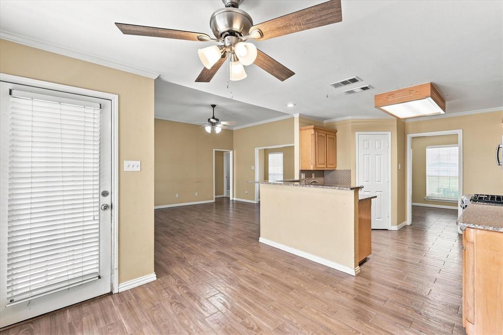 9934 Stonehearth Lane, Forney, TX 75126
