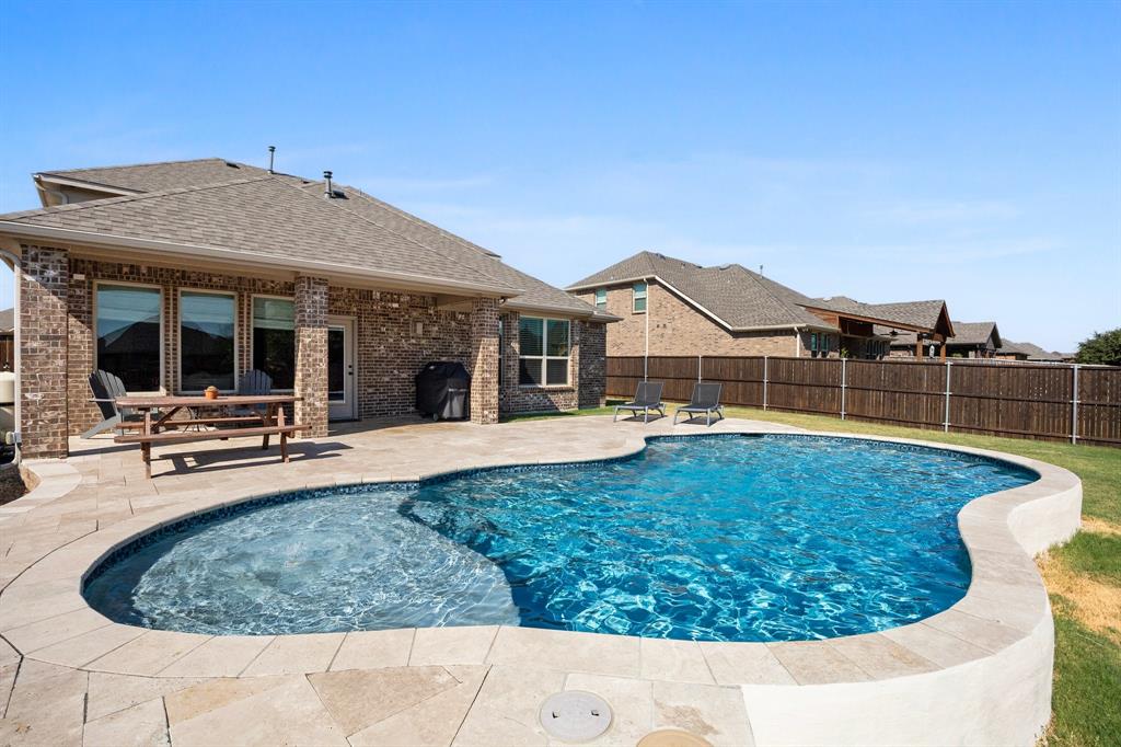 244 Jefferson Lane, Fate, TX 75189