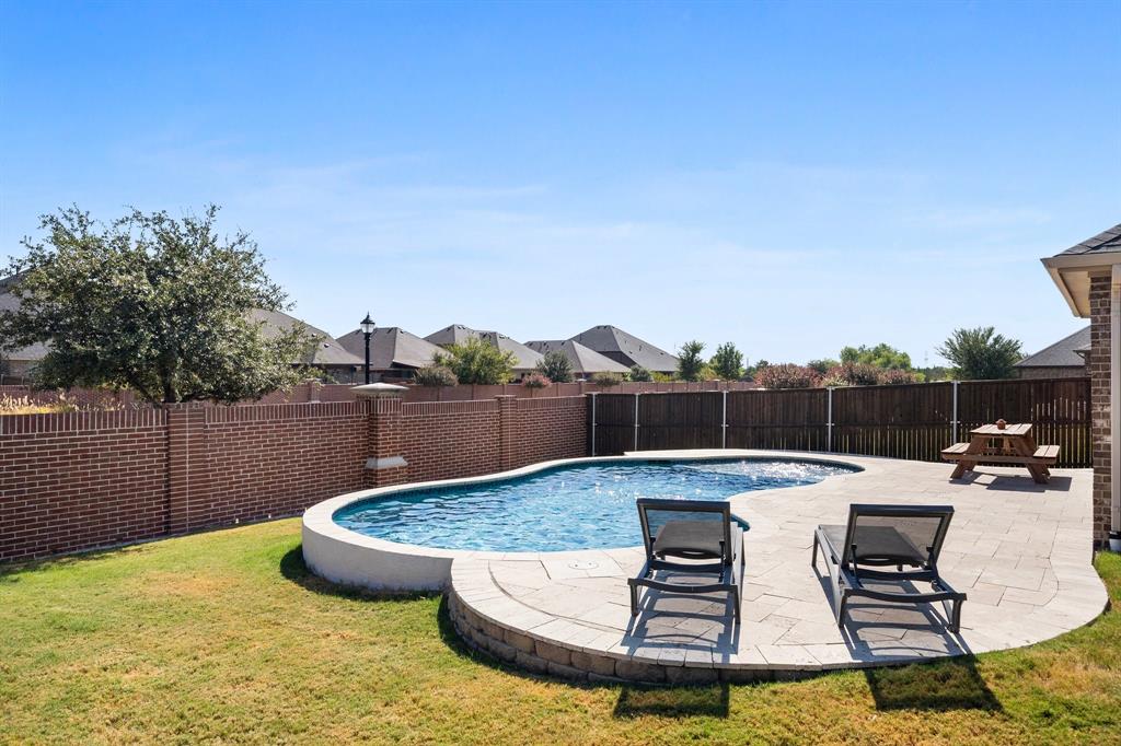 244 Jefferson Lane, Fate, TX 75189