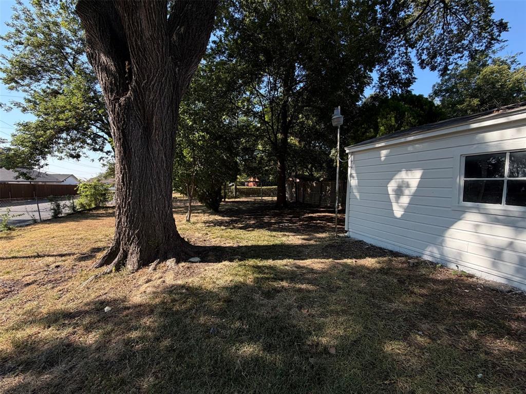 3802 Poinsettia Drive, Dallas, TX 75211