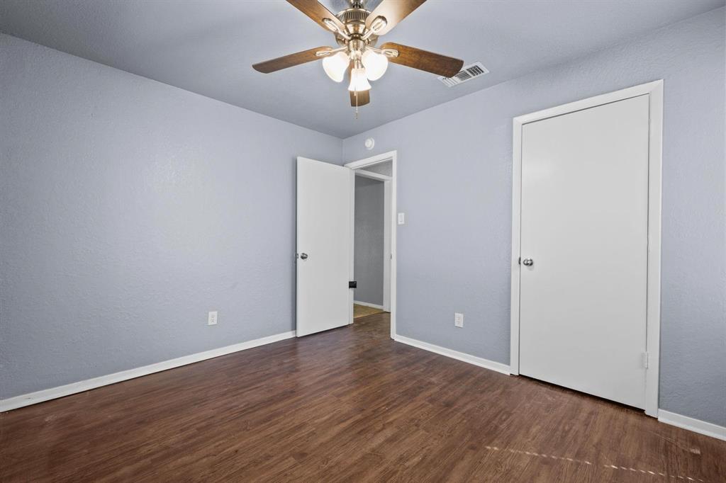 1729 W Doyle Street, Granbury, TX 76048