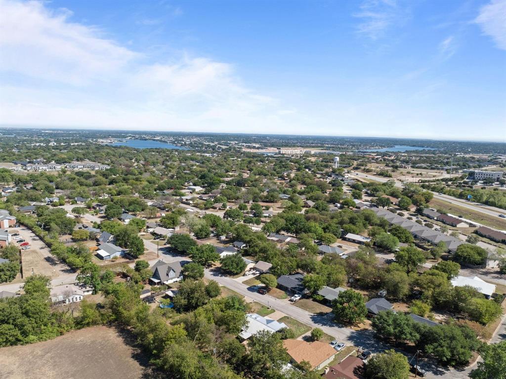 1729 W Doyle Street, Granbury, TX 76048