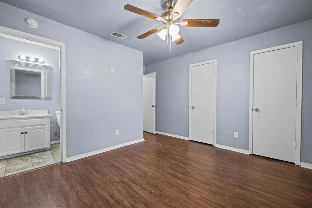 1729 W Doyle Street, Granbury, TX 76048