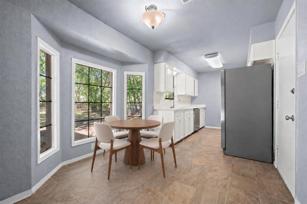 1729 W Doyle Street, Granbury, TX 76048
