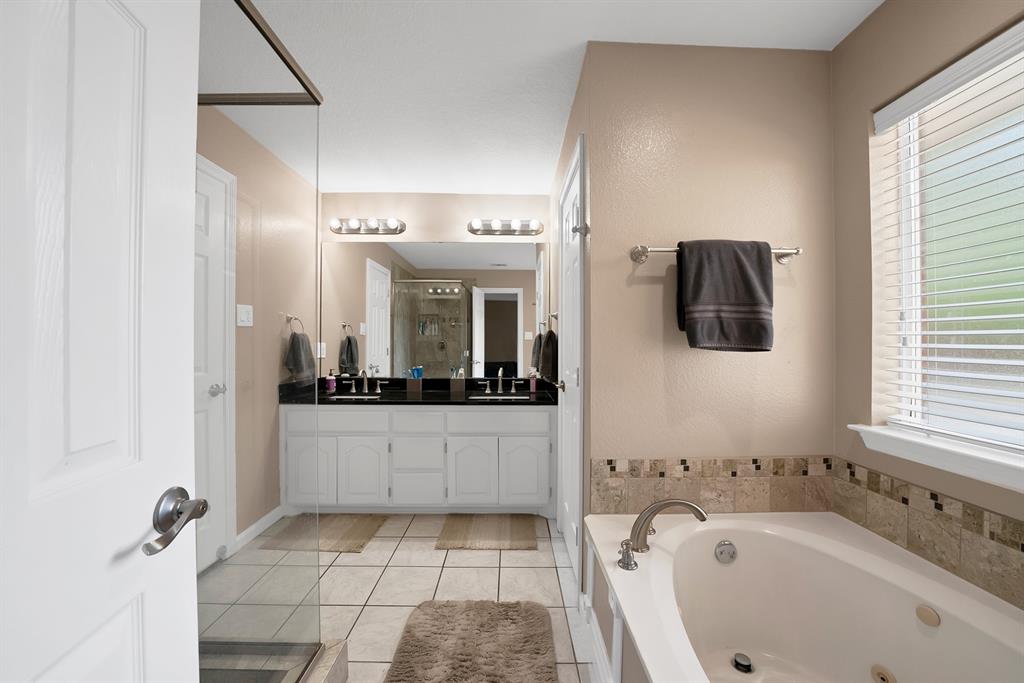 317 Anita Lane, Waxahachie, TX 75165