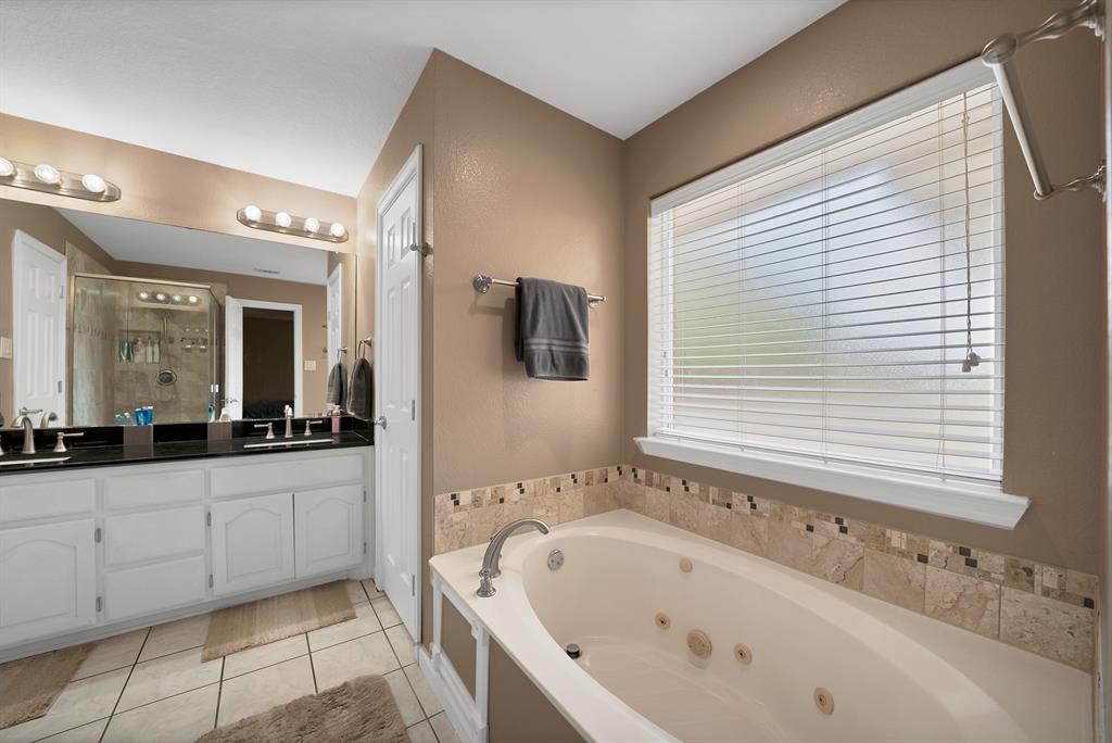 317 Anita Lane, Waxahachie, TX 75165