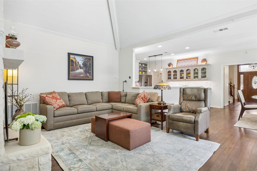 5916 Richwater Drive, Dallas, TX 75252