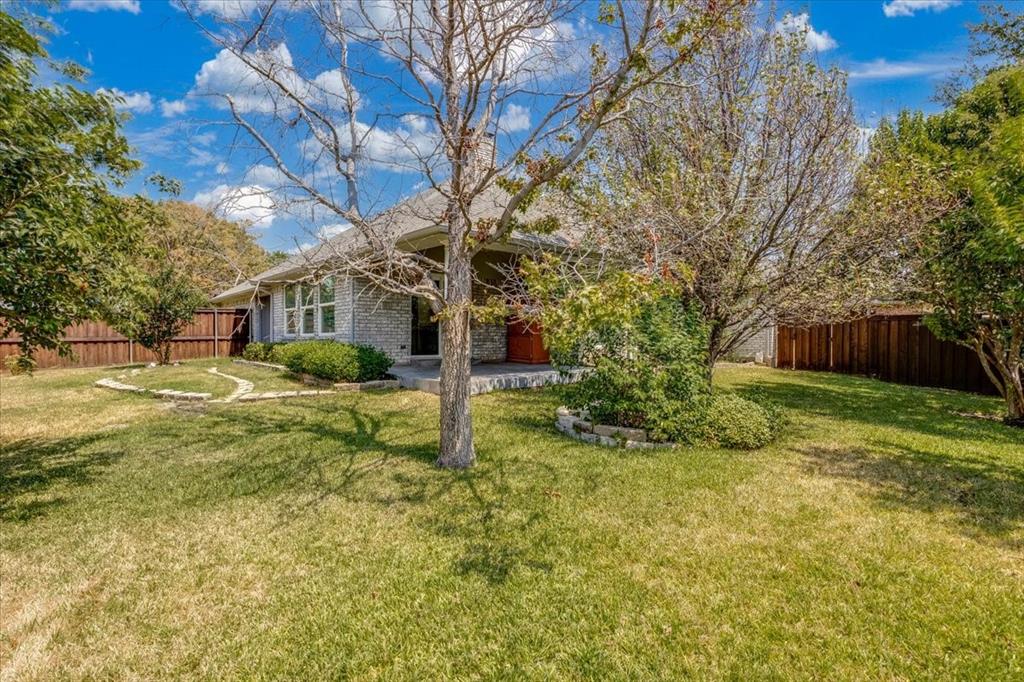 2100 Antibes Drive, Carrollton, TX 75006