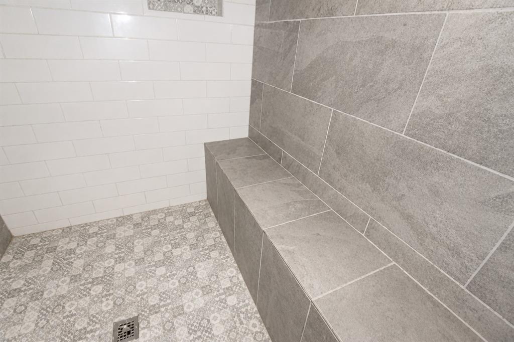 SECONDARY BATH
