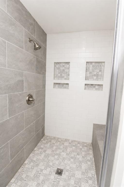 SECONDARY BATH