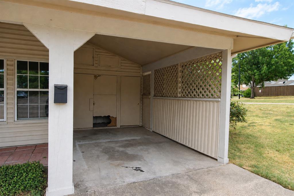 CARPORT