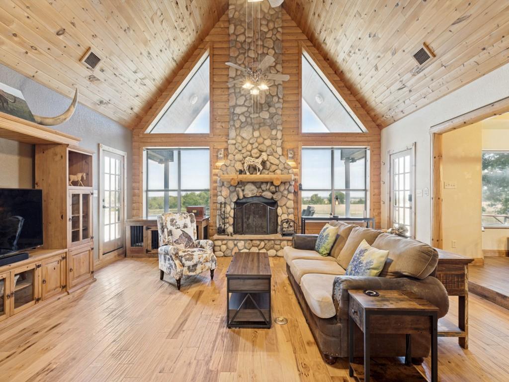 1240 Union Hill Road, Ennis, TX 75119