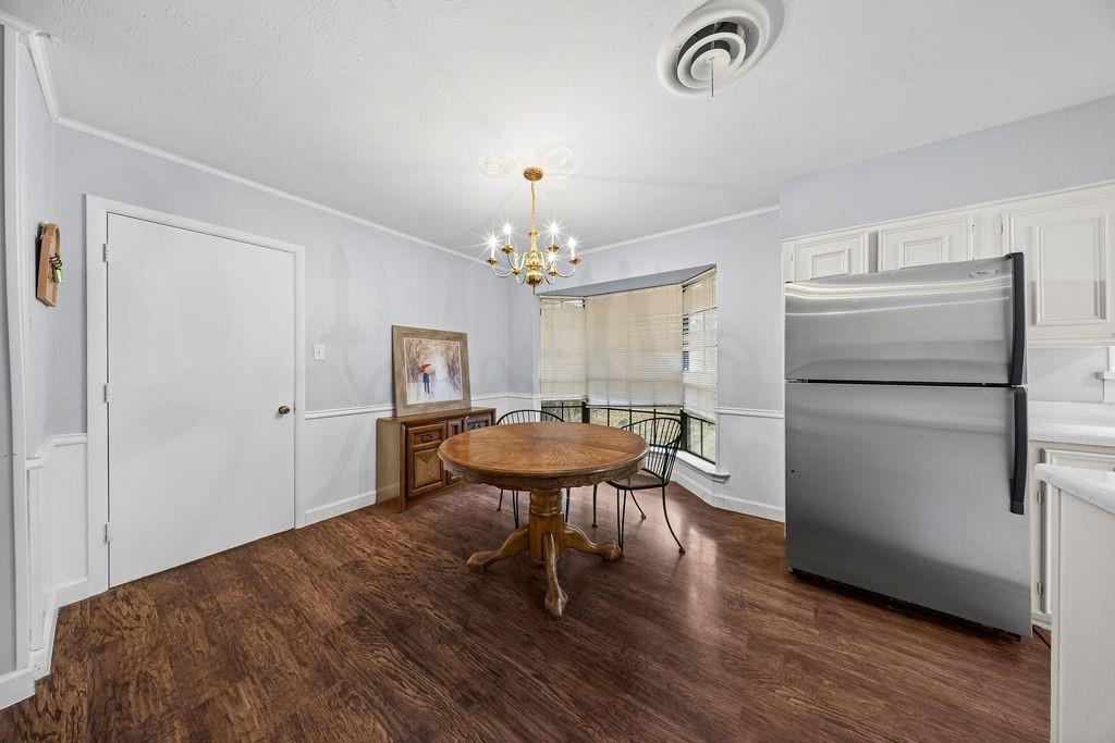 1809 Glenbrook Drive, Irving, TX 75061