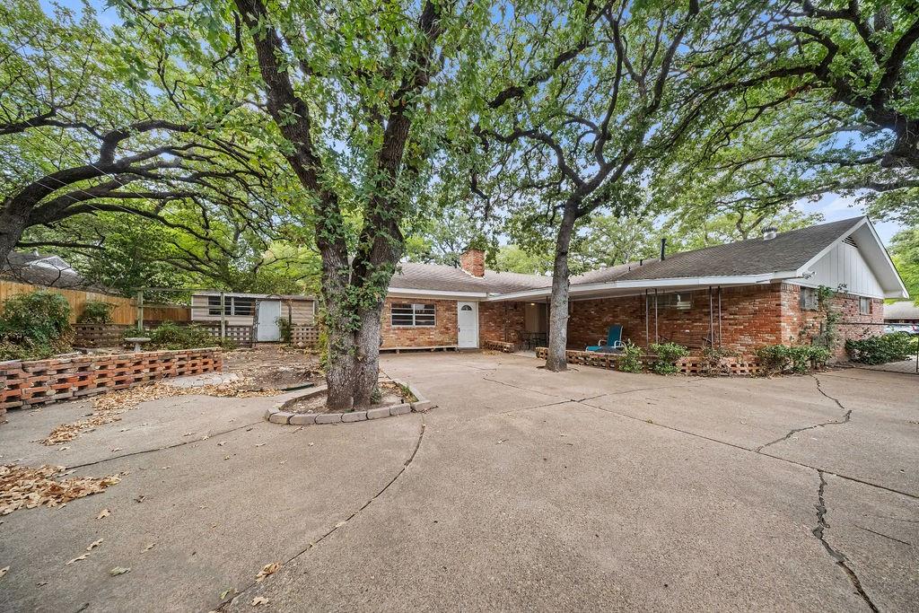 1809 Glenbrook Drive, Irving, TX 75061 1809 Glenbrook Drive, Irving, TX 75061