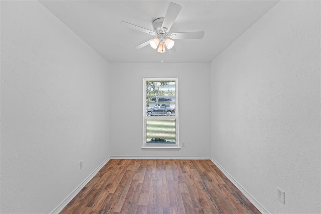 336 Woodbrook Drive, DeSoto, TX 75115
