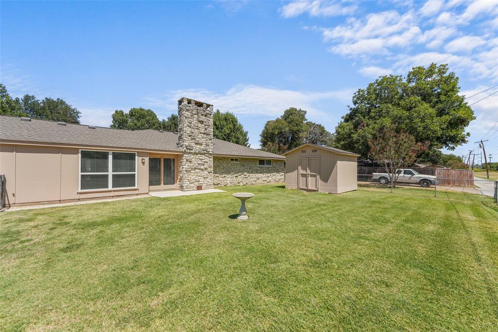 336 Woodbrook Drive, DeSoto, TX 75115