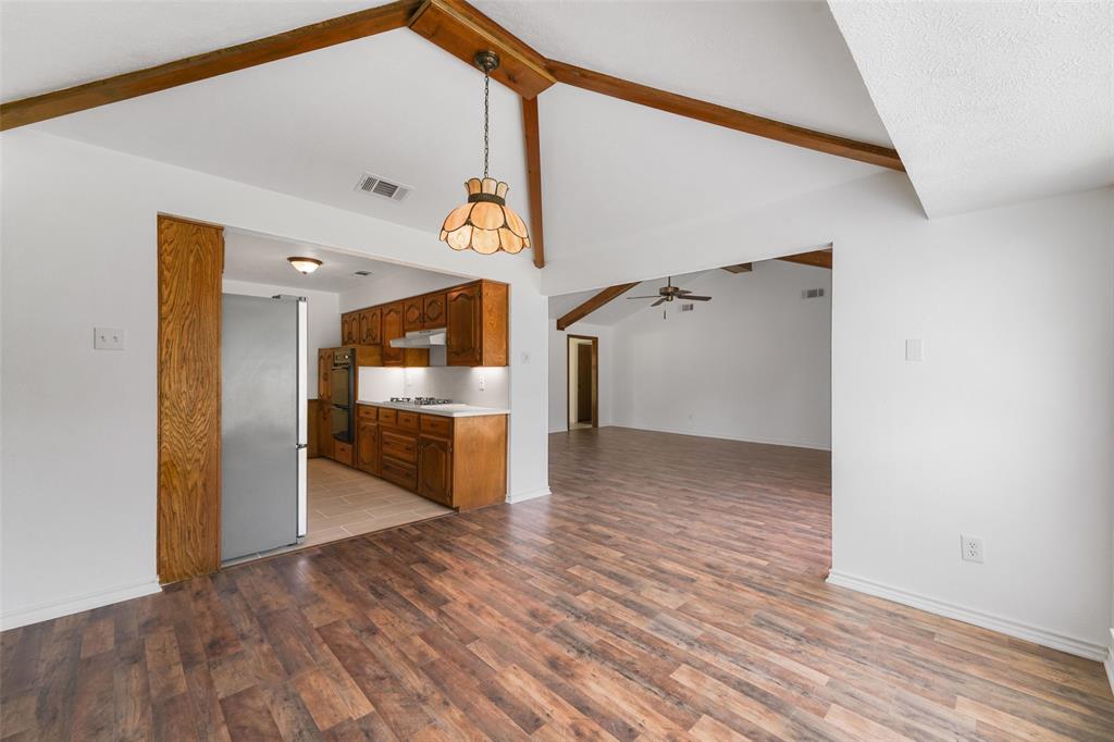 336 Woodbrook Drive, DeSoto, TX 75115