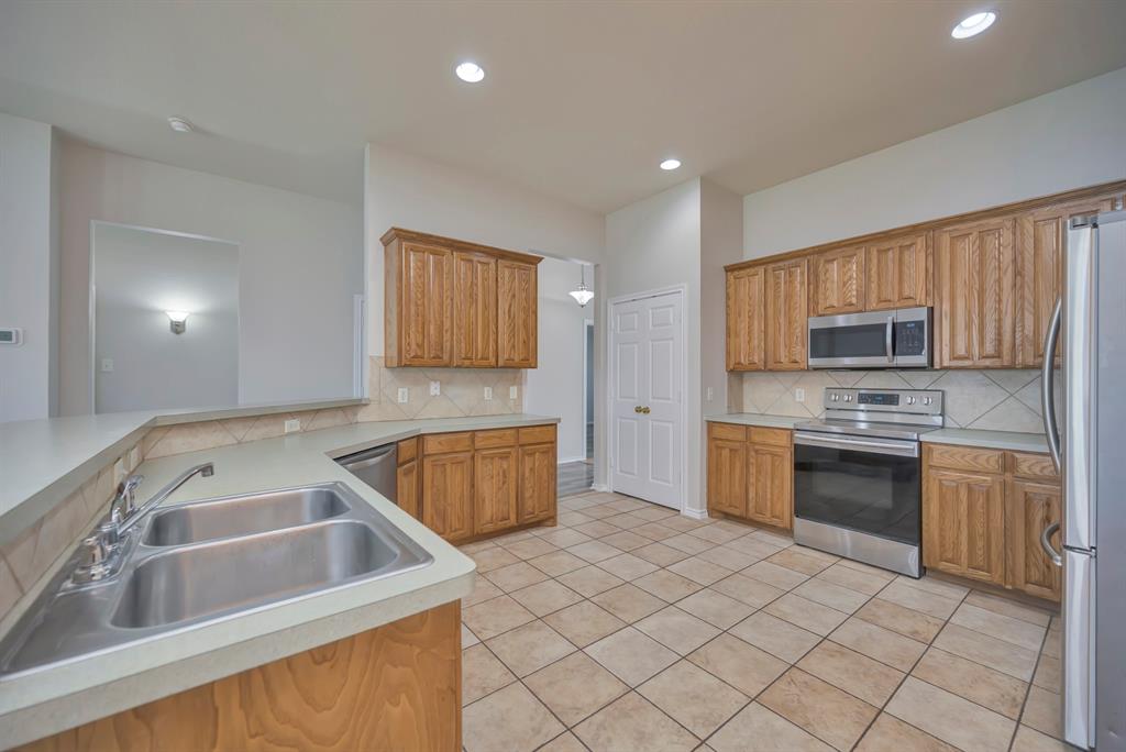 5436 Sierra Ridge Drive, Fort Worth, TX 76123